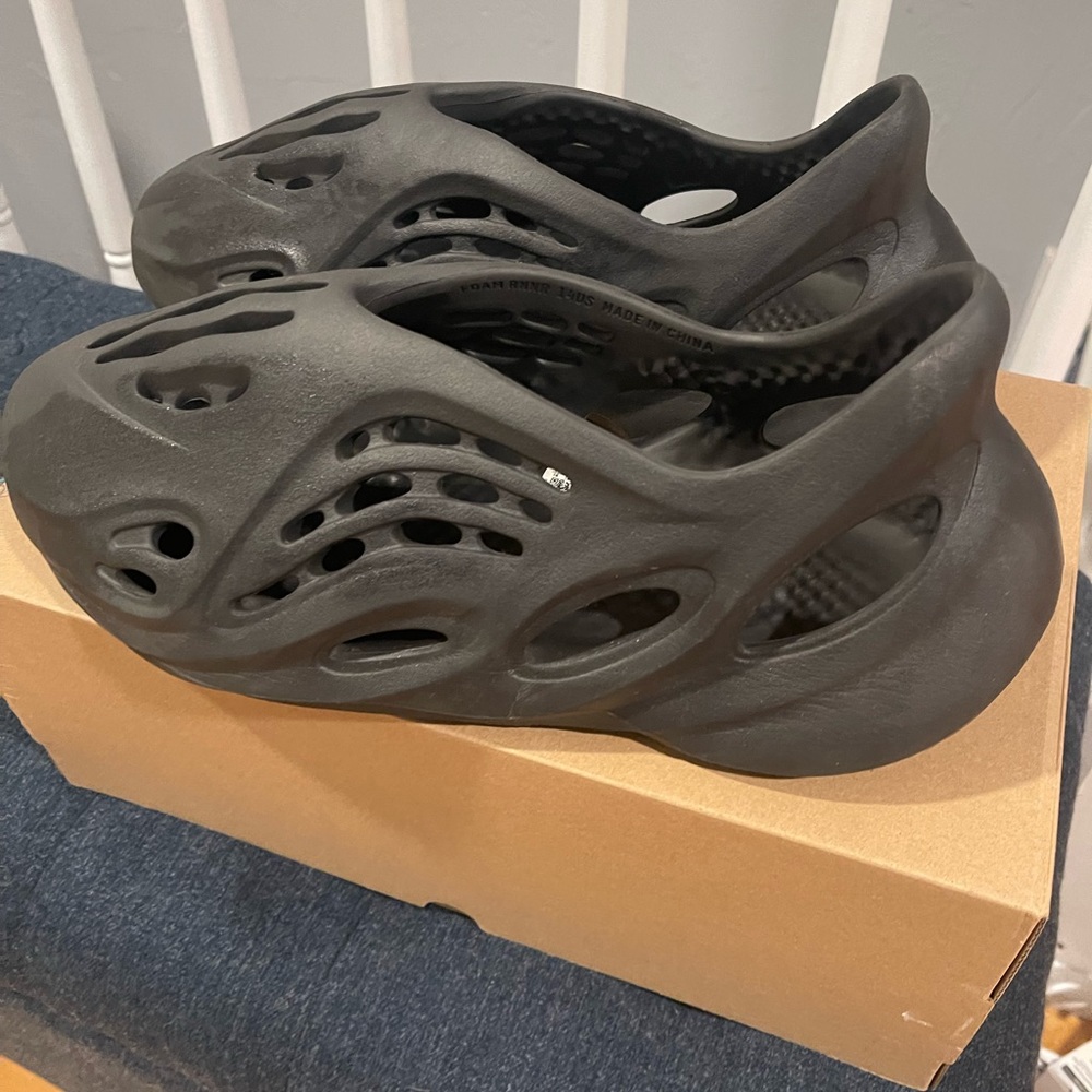 Yeezy Foam Rnr Onyx